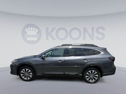 Used 2023 Subaru Outback Touring AWD/4WD image 7