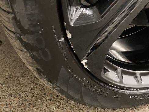 Used 2024 Chevrolet Equinox EV RS image 32