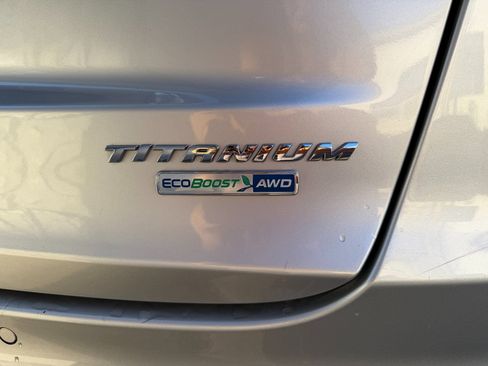 Used 2019 Ford Fusion Titanium image 4