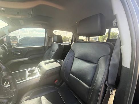 Used 2019 Chevrolet Silverado 2500 LTZ w/ Midnight Edition AWD/4WD image 22