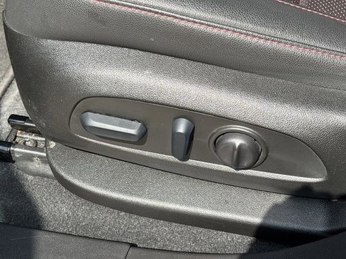 Used 2022 Chevrolet Blazer RS w/ Enhanced Convenience Package image 20