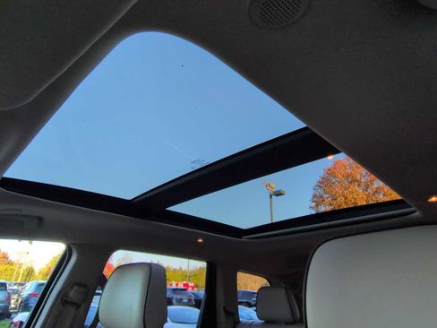 Used 2020 Jeep Grand Cherokee Overland image 20