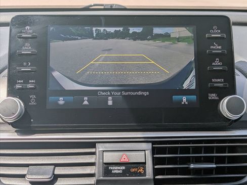 Used 2020 Honda Accord EX image 19