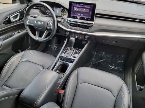 Certified 2022 Jeep Compass Limited image 39