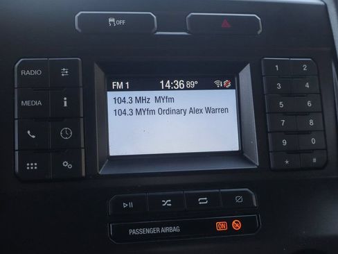 Used 2020 Ford F550 2WD Regular Cab Super Duty image 32