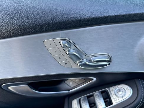 Used 2018 Mercedes-Benz C 300 Sedan image 23