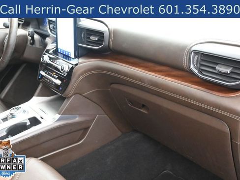 Used 2023 Ford Explorer King Ranch w/ Technology Package RWD image 25