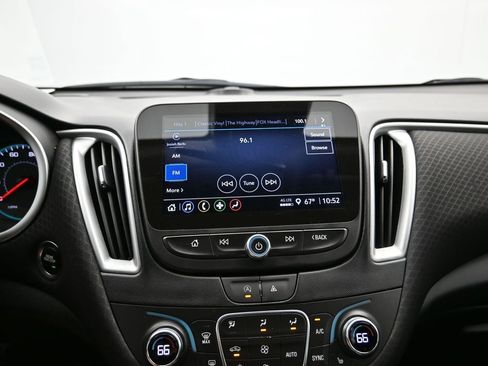 Used 2024 Chevrolet Malibu LT FWD image 15