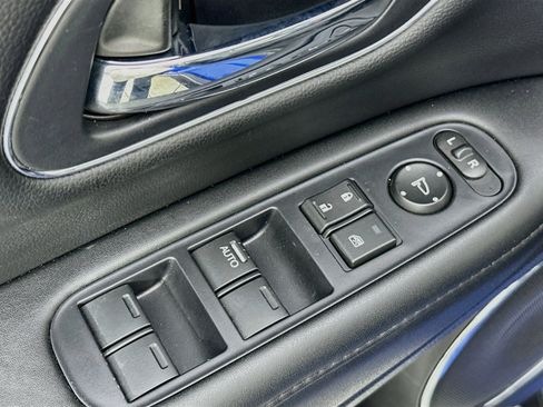 Used 2021 Honda HR-V EX-L image 17