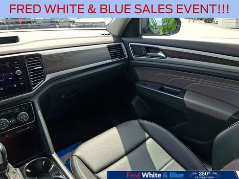 Used 2023 Volkswagen Atlas SE w/ Black Wheel Package AWD/4WD image 16