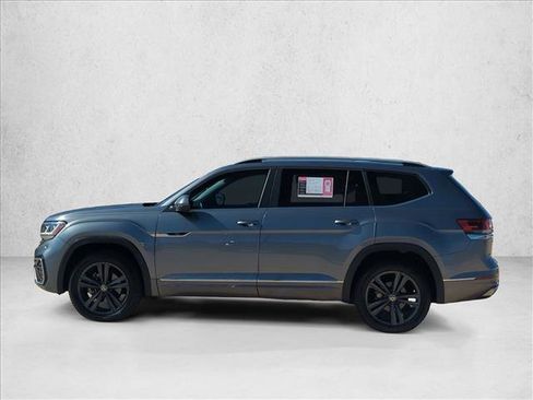 Used 2022 Volkswagen Atlas SEL R-Line AWD/4WD image 9
