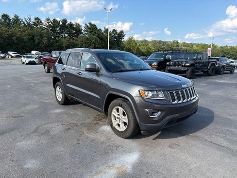 Used 2014 Jeep Grand Cherokee Laredo w/ Quick Order Package 23E AWD/4WD image 8