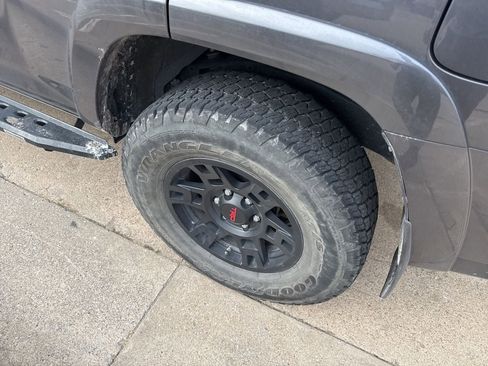 Used 2021 Toyota 4Runner SR5 Premium w/ Moonroof Package image 9