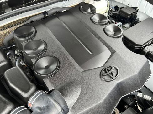 Used 2024 Toyota 4Runner TRD Off-Road Premium image 31