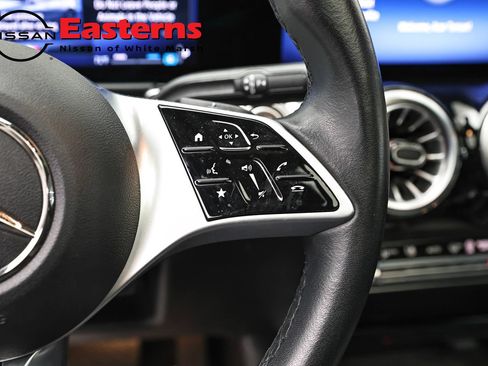 Used 2025 Mercedes-Benz GLB 250 w/ Exclusive Package image 15