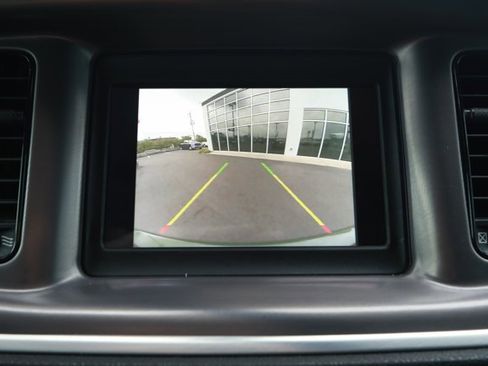 Used 2022 Dodge Charger SXT w/ Driver Convenience Group image 17