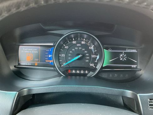 Used 2016 Ford Explorer XLT w/ Equipment Group 202A AWD/4WD image 15