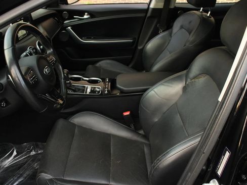 Used 2018 Kia Stinger Premium image 13