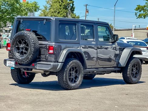 Used 2024 Jeep Wrangler Unlimited AWD/4WD image 3