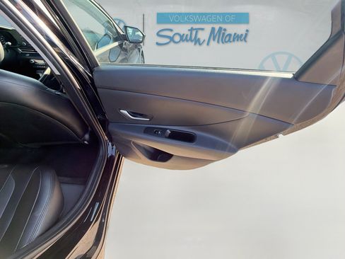 Used 2023 Hyundai Elantra SEL FWD image 29