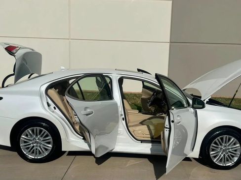 Used 2014 Lexus ES 350 w/ Luxury Package FWD image 13