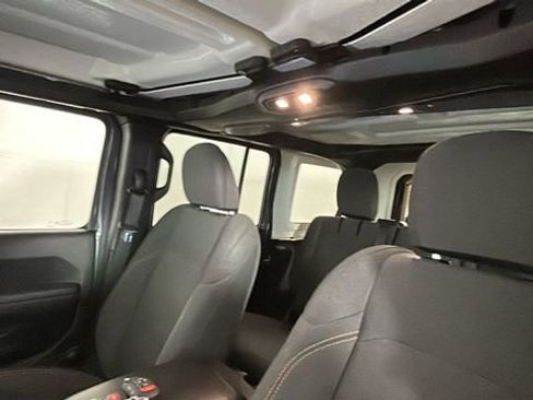 Used 2024 Jeep Wrangler Unlimited w/ Convenience Group AWD/4WD image 12