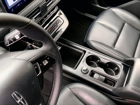 Used 2024 Lincoln Corsair FWD image 15