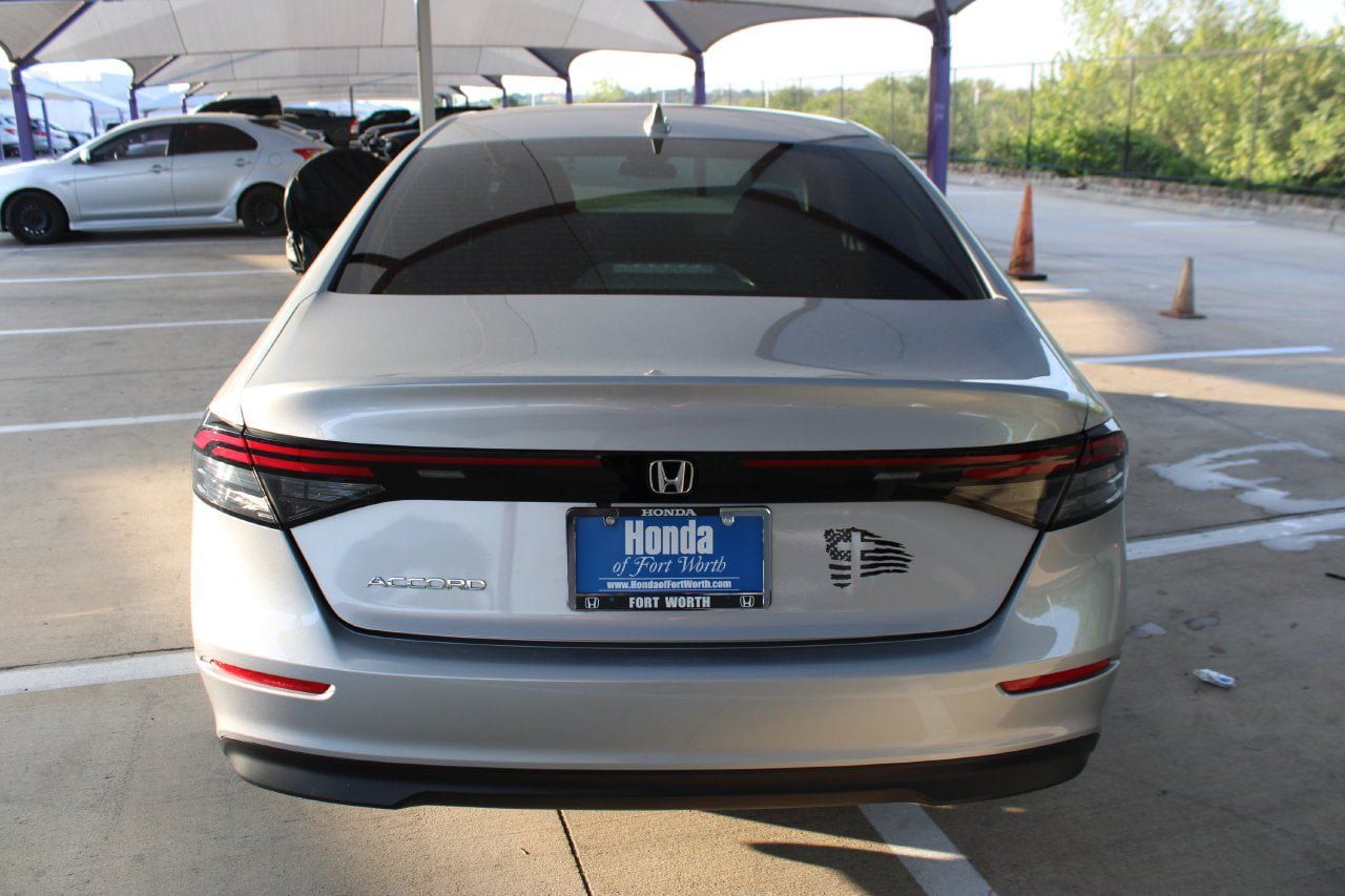 Used 2024 Honda Accord EX image 4