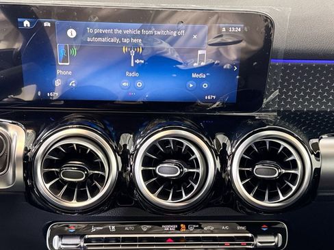 New 2026 Mercedes-Benz GLB 250 4MATIC image 12