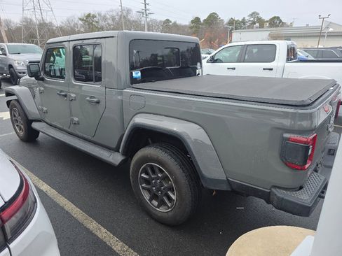 Used 2020 Jeep Gladiator Overland image 6