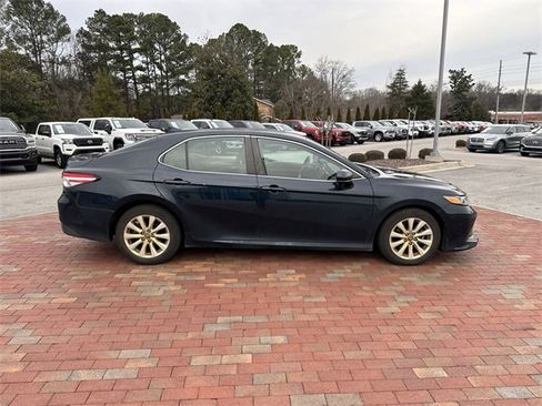 Used 2020 Toyota Camry LE image 16