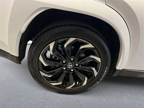 Used 2023 Lexus UX 250h F Sport image 7