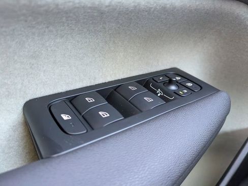 New 2026 Volvo XC40 B5 Plus w/ Protection Package Premier image 28