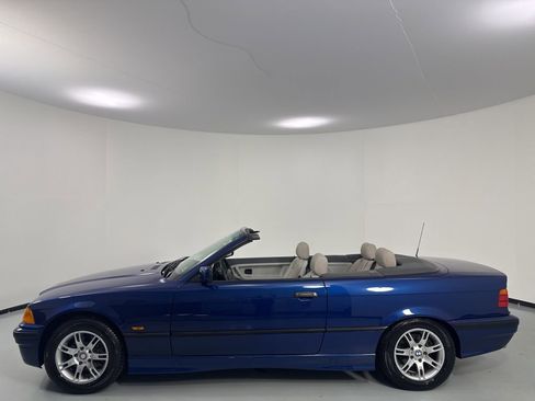 Used 1997 BMW 328i Convertible RWD image 11