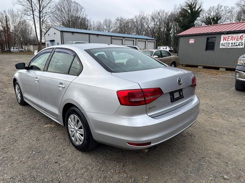 Used 2015 Volkswagen Jetta S image 8