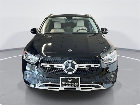 Certified 2022 Mercedes-Benz GLA 250 4MATIC image 2