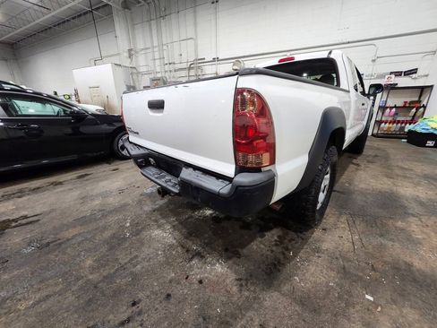 Used 2015 Toyota Tacoma 4x4 Access Cab image 7