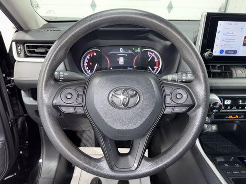 Used 2024 Toyota RAV4 XLE FWD image 27