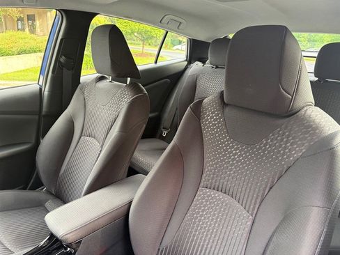 Used 2017 Toyota Prius Three FWD image 37