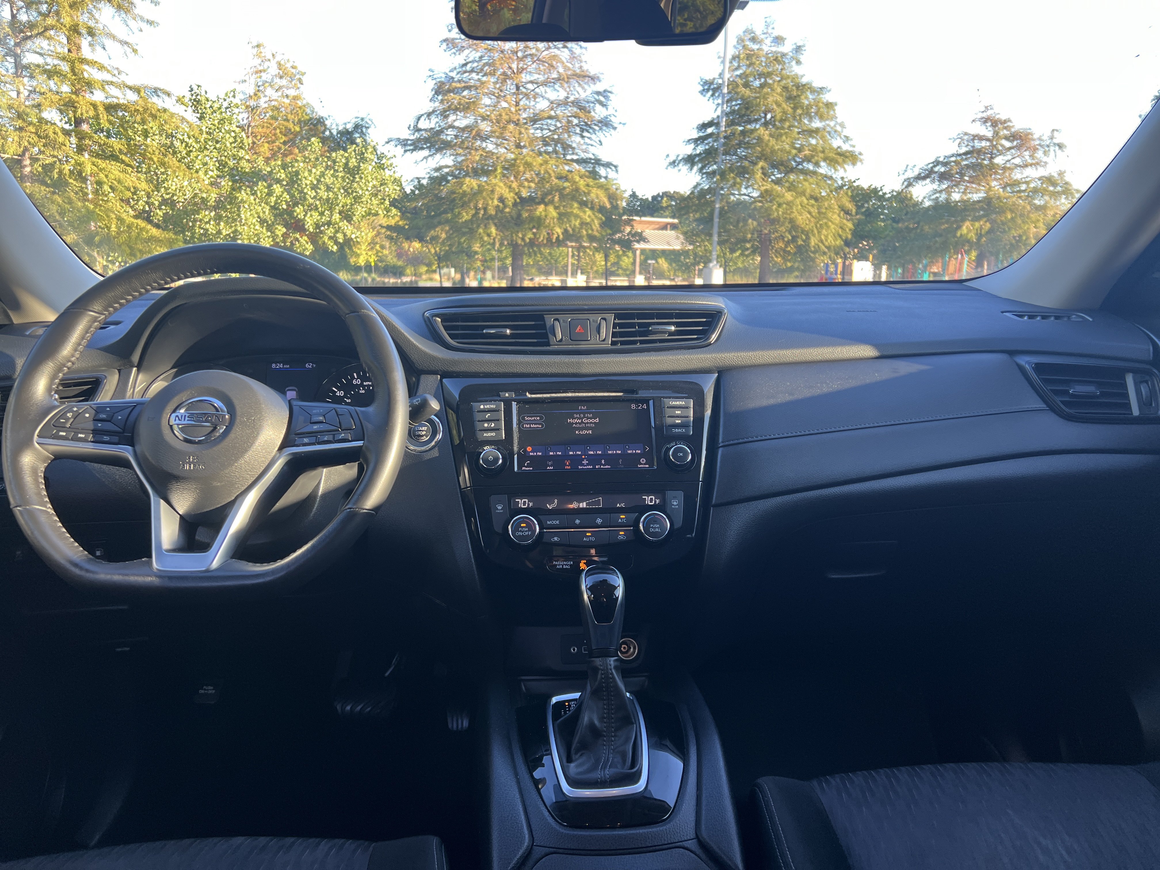 Used 2020 Nissan Rogue SV FWD image 22