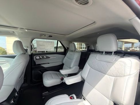 New 2026 Ford Explorer Platinum AWD/4WD image 16