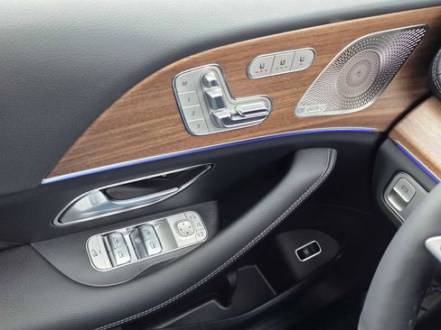 New 2026 Mercedes-Benz GLS 450 4MATIC image 35