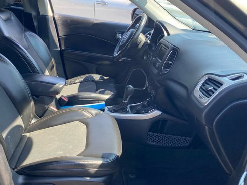 Used 2018 Jeep Compass Latitude image 15