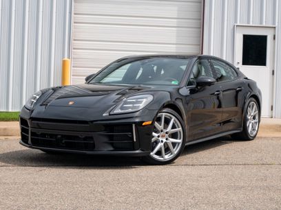 New 2025 Porsche Panamera 4