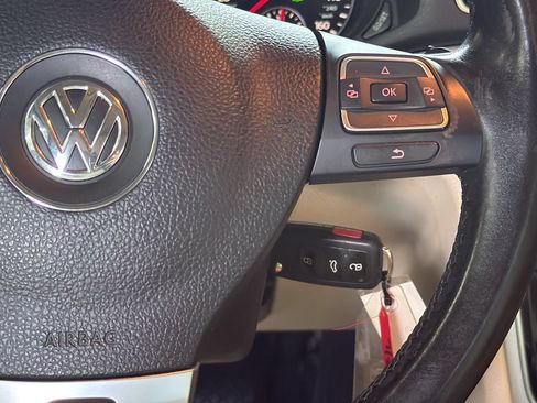 Used 2012 Volkswagen Passat TDI SE FWD image 13