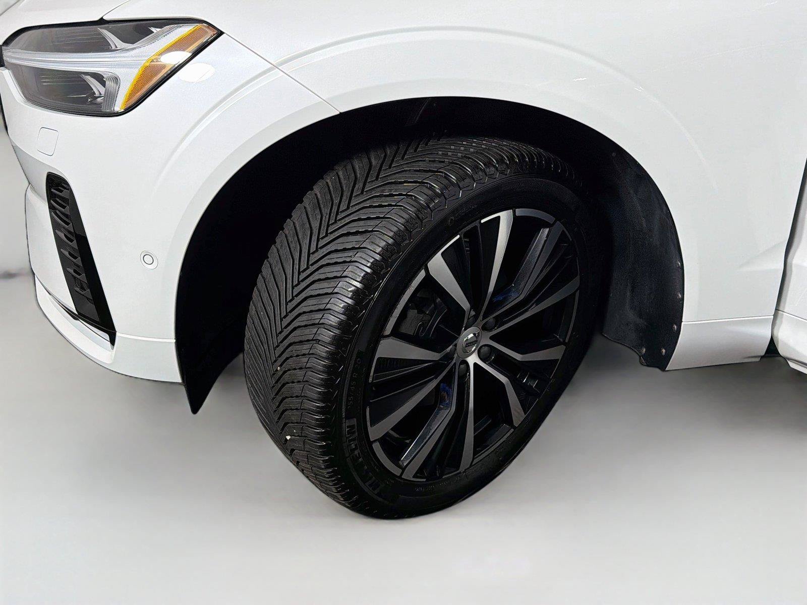 Used 2024 Volvo XC60 B5 Plus w/ Climate Package AWD/4WD image 38