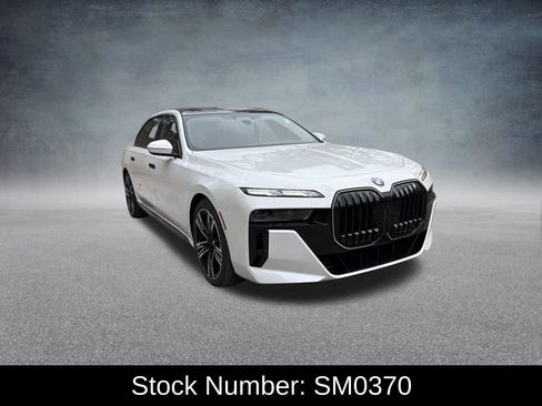 New 2026 BMW 760i xDrive w/ Executive Package image 7