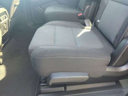 Used 2022 Chevrolet Traverse LT FWD image 20