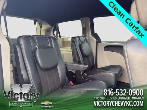 Used 2019 Dodge Grand Caravan SXT image 18