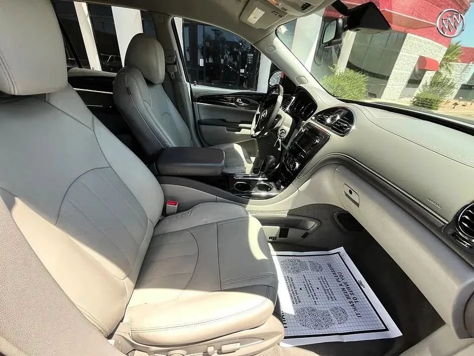 Used 2015 Buick Enclave Leather FWD image 16